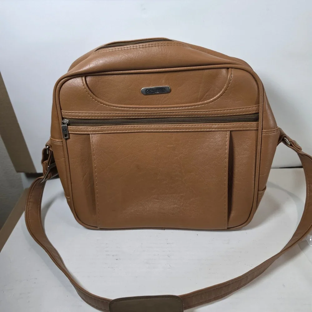 Samsonite Concord Vintage Tan Faux Leather Messenger Bag Travel Shoulder Bag